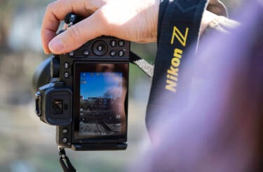 Nikon magazine - Figen Kokol in Istanbul with the DX 16-50mm